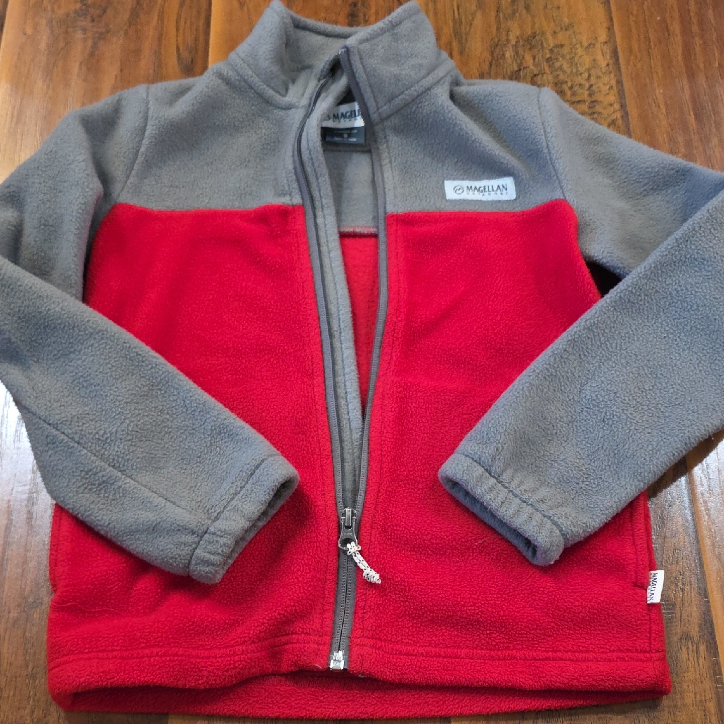 Magellan Outdoors Classic Gray Fleece Jacket
